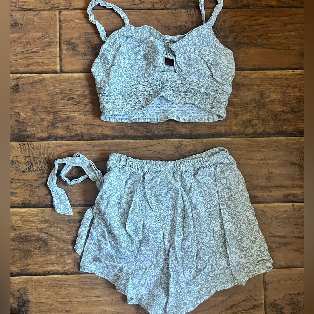 Sage Green & White Floral Set